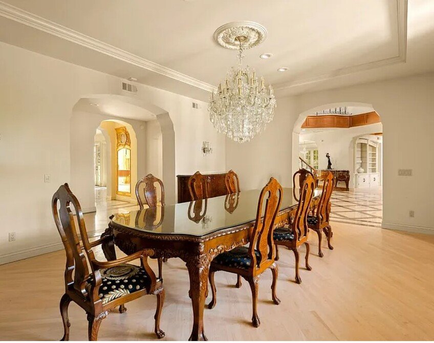 DINING_ROOM
