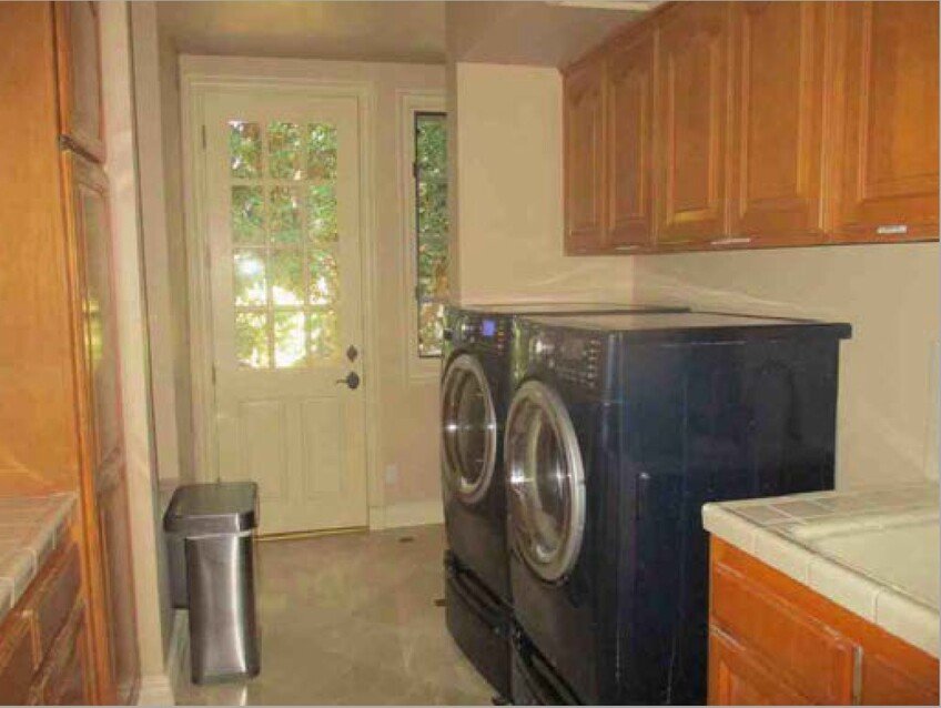 LAUNDRYROOM